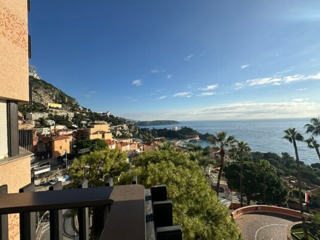 Un appartamento con 3 camere da letto con splendida vista sul mare!