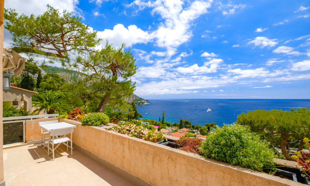 Villa in Èze Bord de Mer – Panoramic Views & Absolute Serenity - 4/16