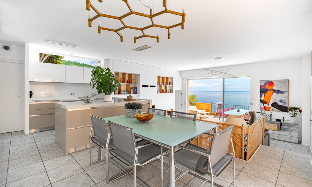 Villa in Èze Bord de Mer – Panoramic Views & Absolute Serenity - 9/16