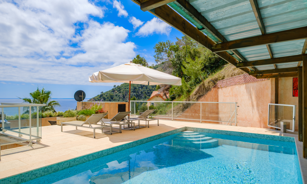 Villa in Èze Bord de Mer – Panoramic Views & Absolute Serenity - 1/16