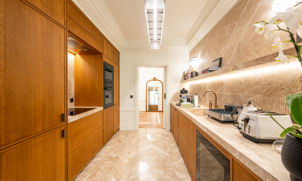 Luxuriously Renovated Apartment With Sea View - 7/14