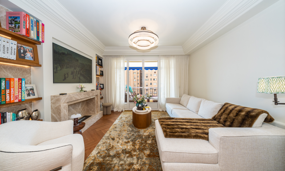 Luxuriously Renovated Apartment With Sea View - 3/14