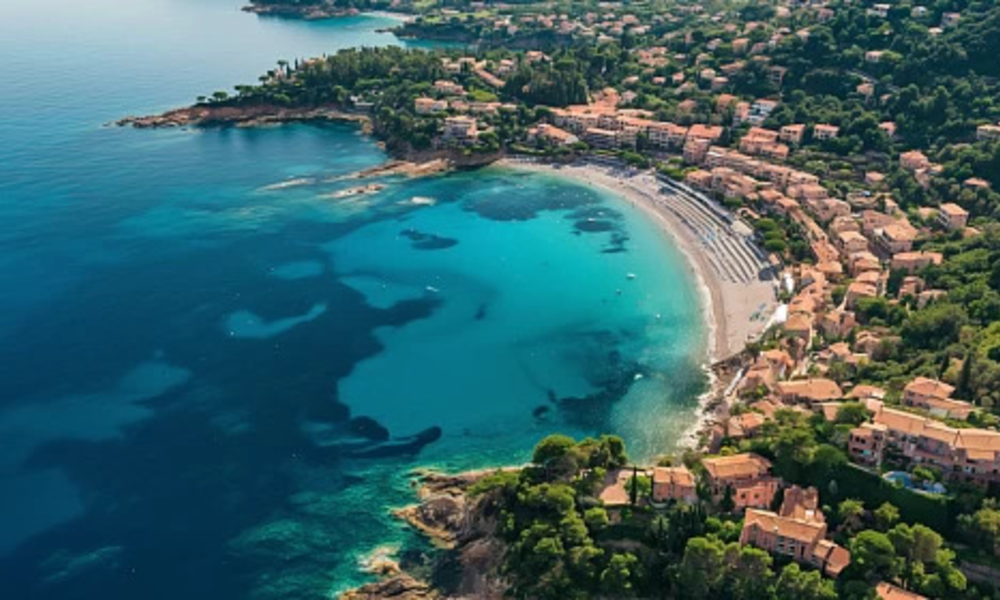 Propriété d'Exception en Front de Mer – Intimité Absolue & Prestige - 1/16