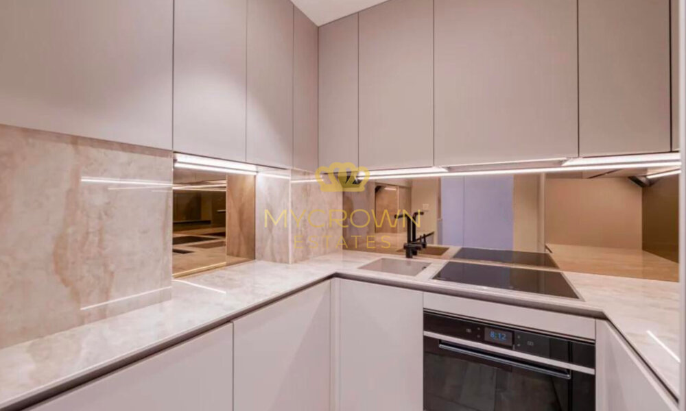 1 Bedroom Apartment with Port Hercules & F1 Views - 10/19