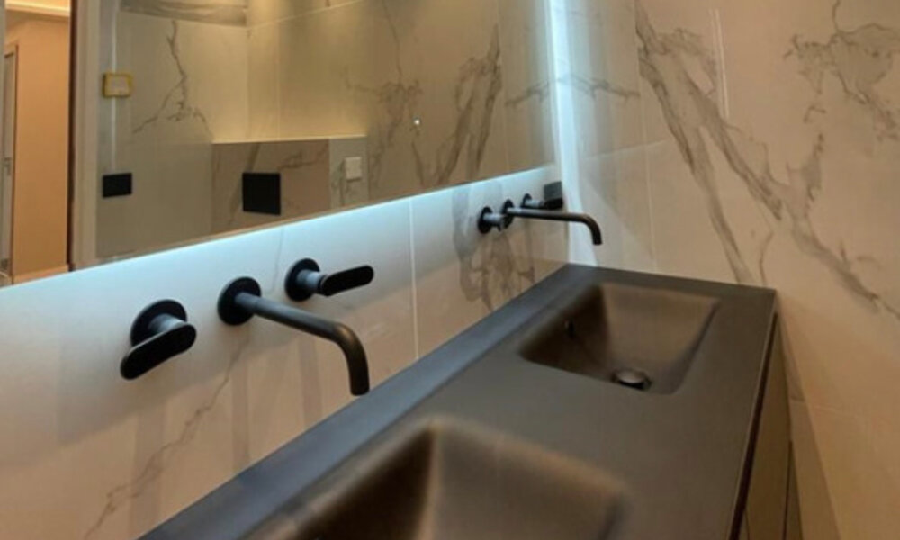 A luxuriously renovated apartment with view of port Fontvielle - 8/8