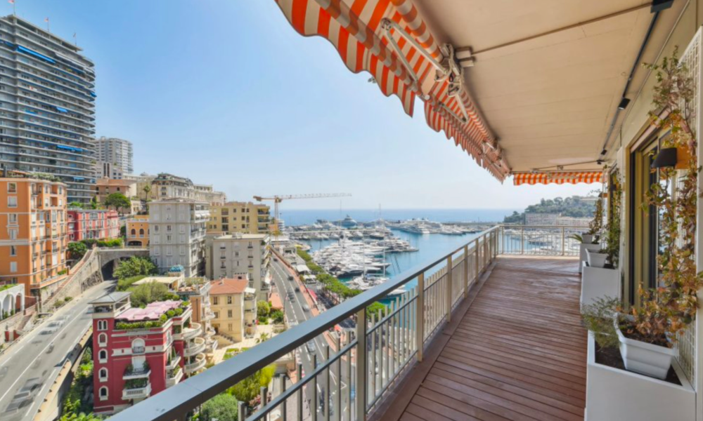 Appartamento Prime con 3 camere da letto e vista su F1 e Port Hercules - 2/18