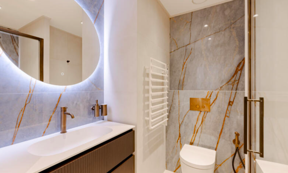 Appartamento con 3 camere da letto lussuosamente ristrutturato - 8/12