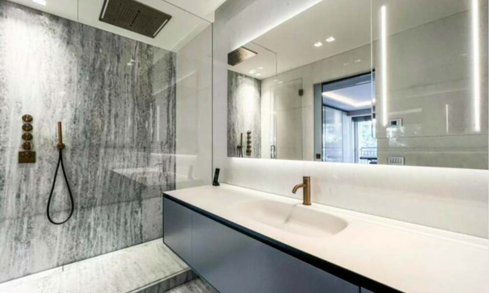 Appartement rénové de 4 chambres avec vue sur la mer - 5/12