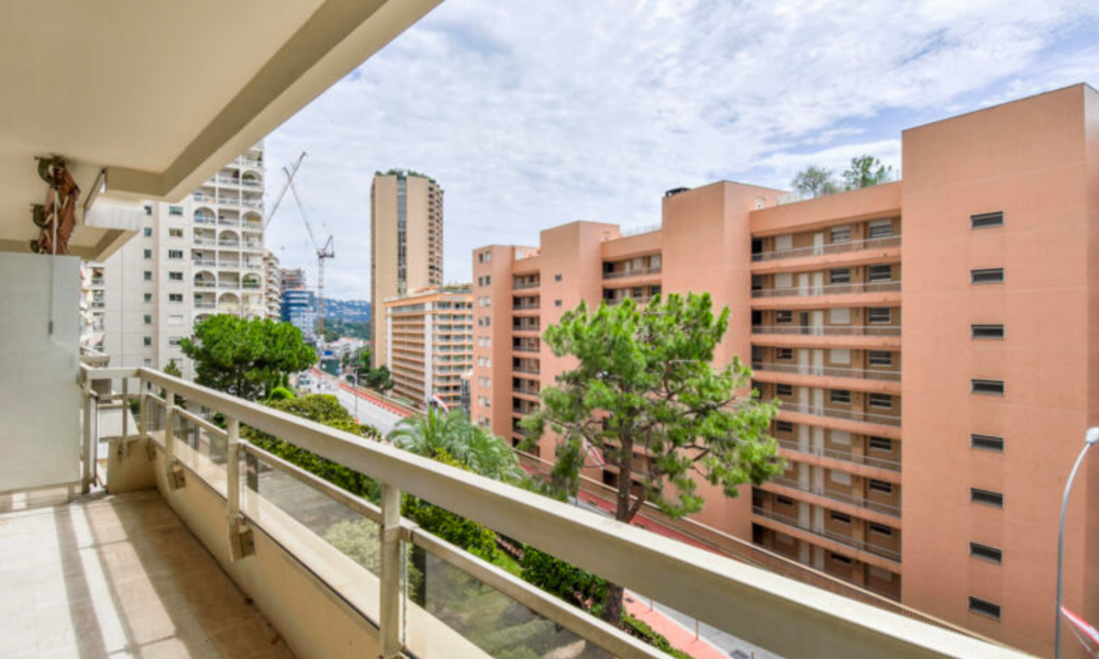 Charming renovated 2 bedroom apartment - 5/8