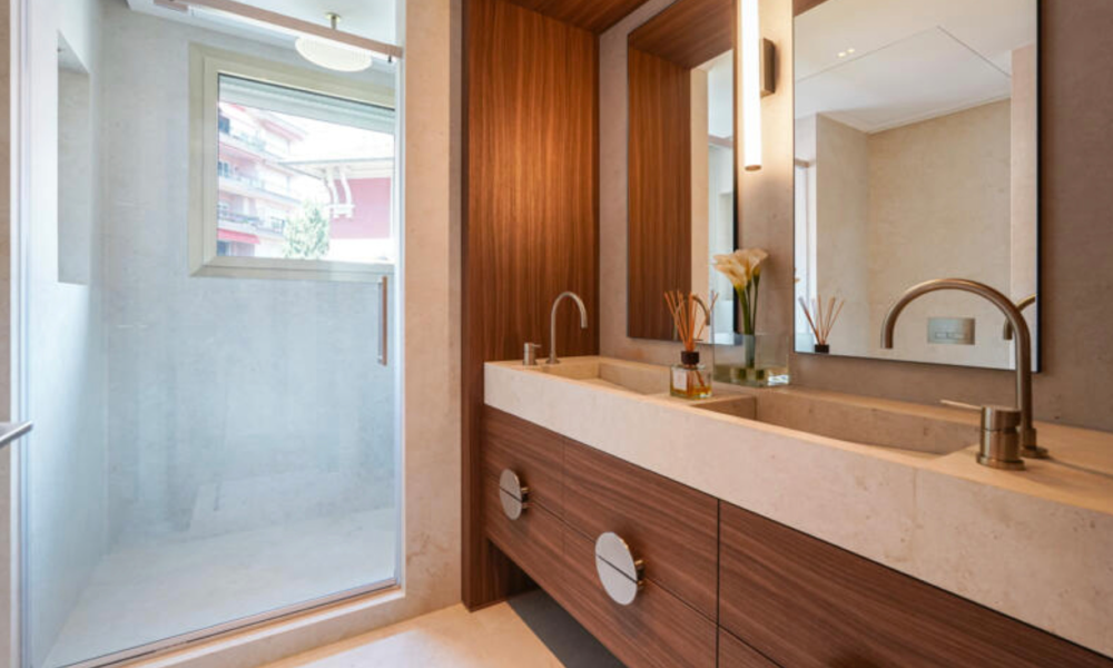 Magnifique appartement rénové avec vue panoramique sur le port de Monaco - 9/14